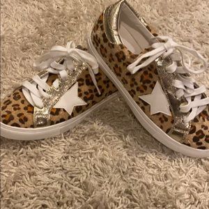 Nature Breeze Leopard Low Top Star Sneakers